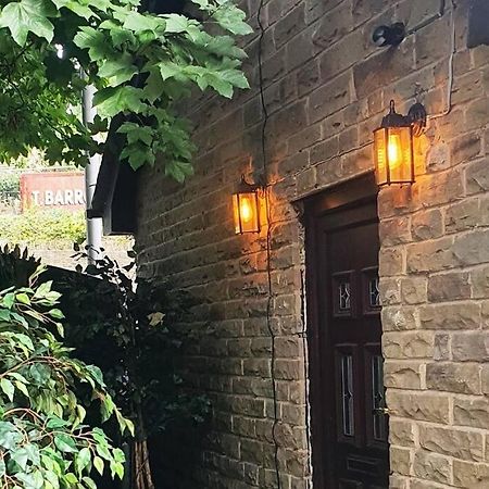 Lister Park Bradford Stylish 1Bed Coach House - Quiet & Tranquil Cottage & Parking Екстериор снимка