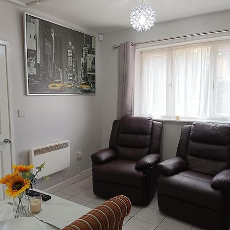 Lister Park Bradford Stylish 1Bed Coach House - Quiet & Tranquil Cottage & Parking Екстериор снимка
