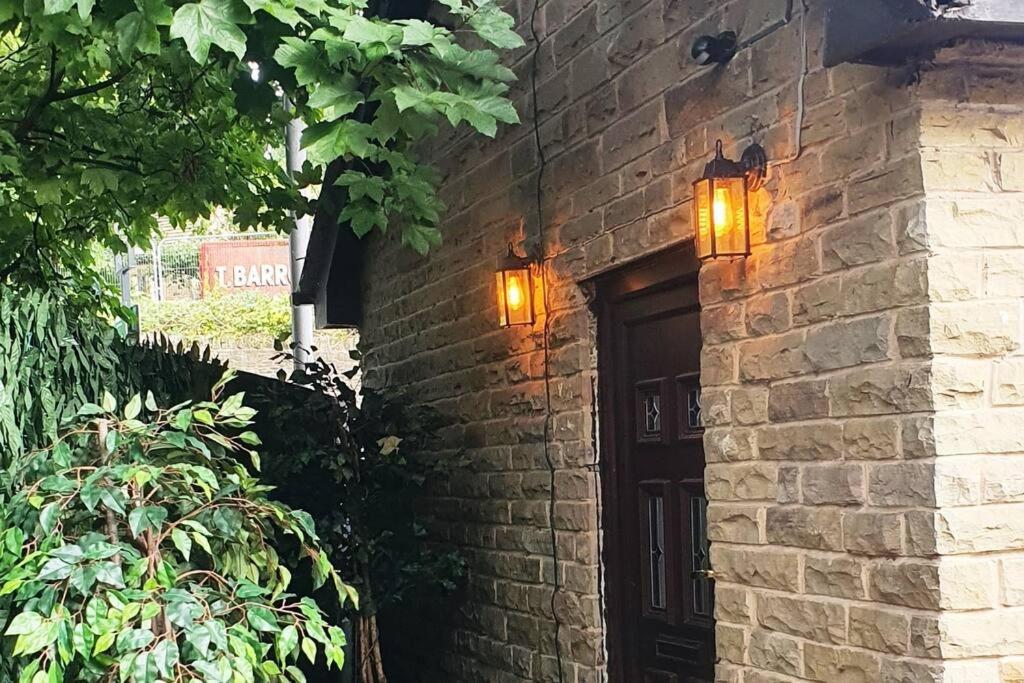 Lister Park Bradford Stylish 1Bed Coach House - Quiet & Tranquil Cottage & Parking Екстериор снимка