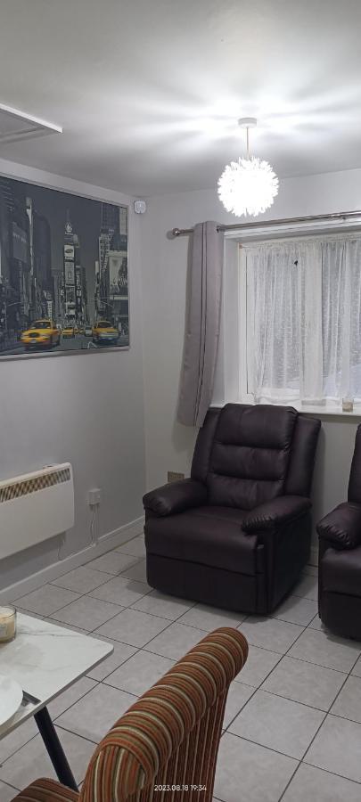 Lister Park Bradford Stylish 1Bed Coach House - Quiet & Tranquil Cottage & Parking Екстериор снимка