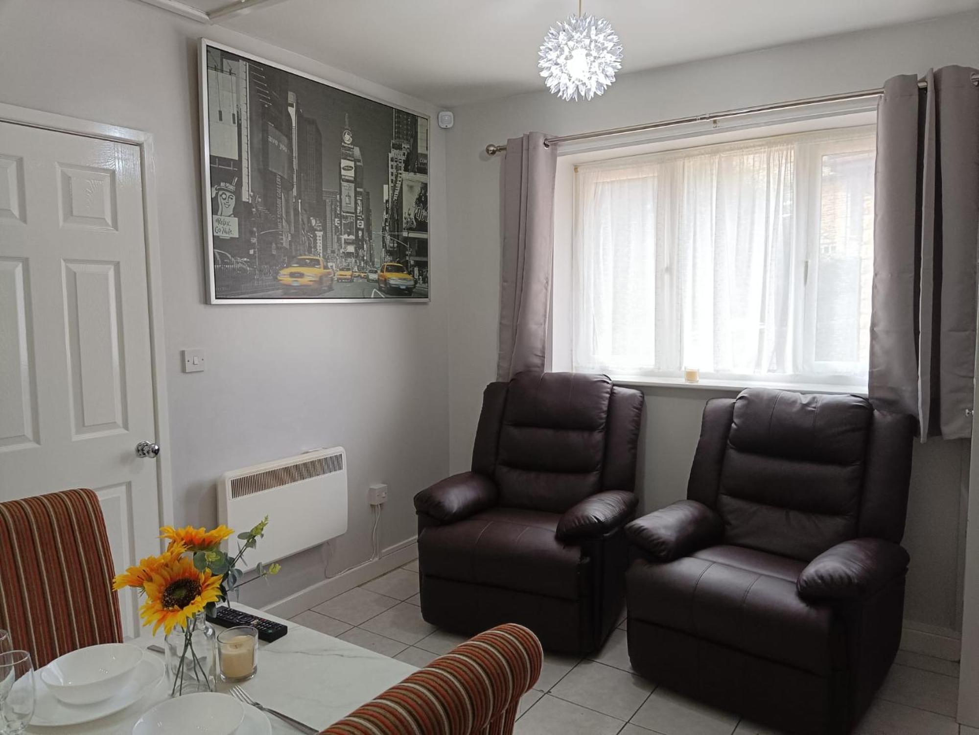 Lister Park Bradford Stylish 1Bed Coach House - Quiet & Tranquil Cottage & Parking Екстериор снимка